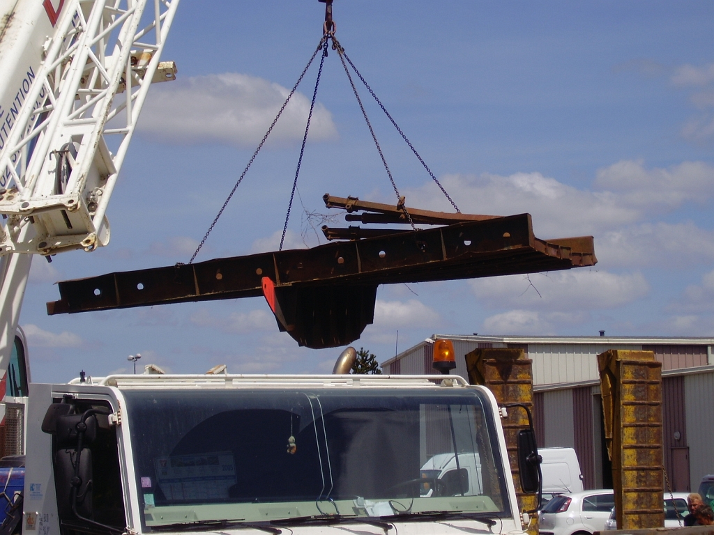 20110601 WHALE:BALEINE ARRIVES IN VIRE FROM BRÉCEY Bill Twohigg 05.jpg